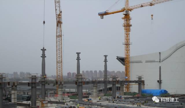 Step 1b Lift concrete filled steel tube columns beams